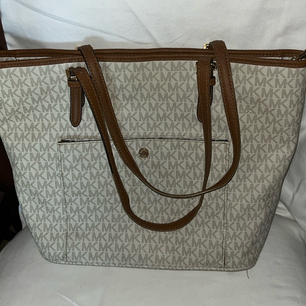 Michael Kors Jet Set Travel bag